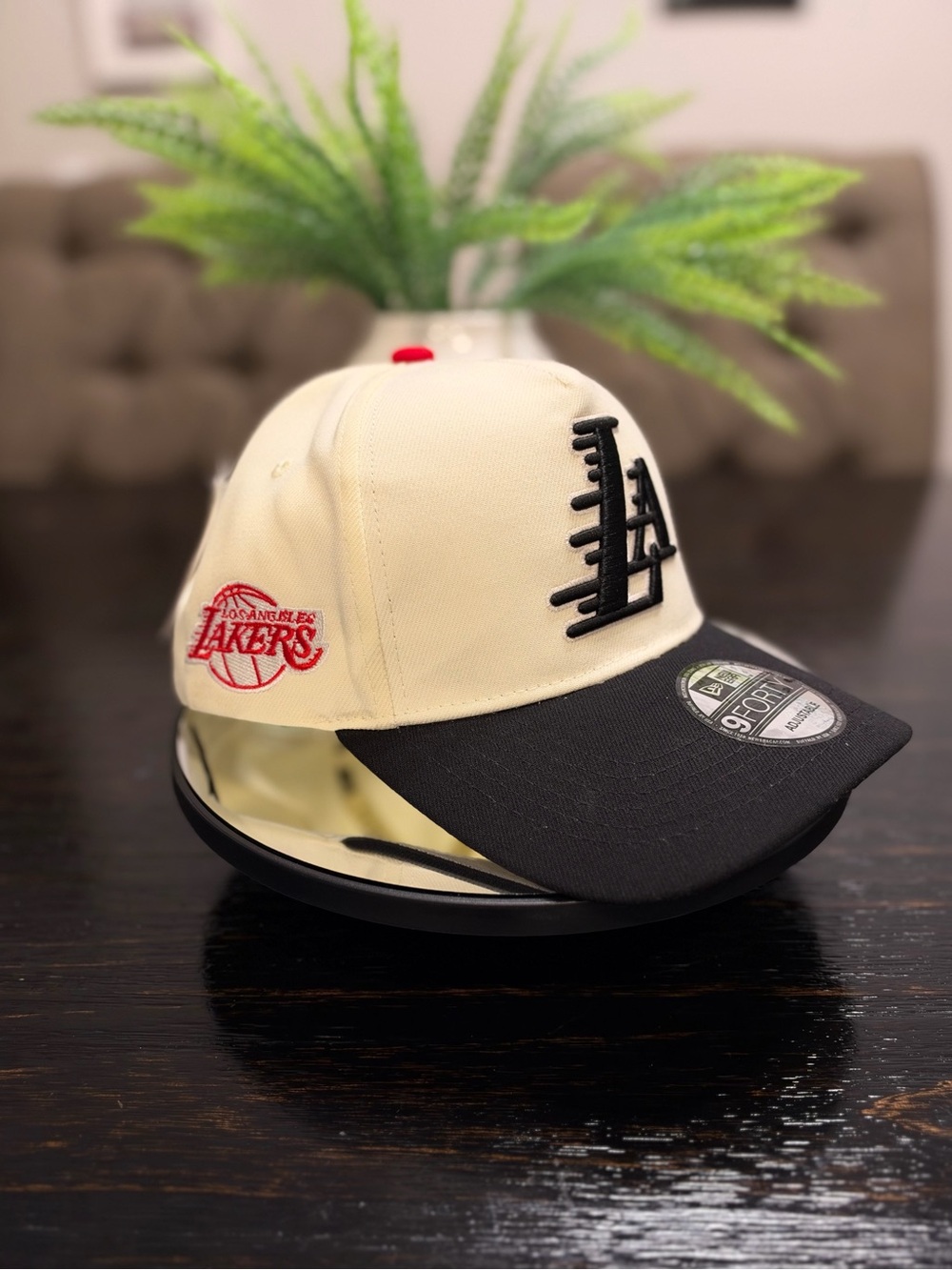 New Era Los Angeles Lakers Two-Tone Cap - Cream & Black